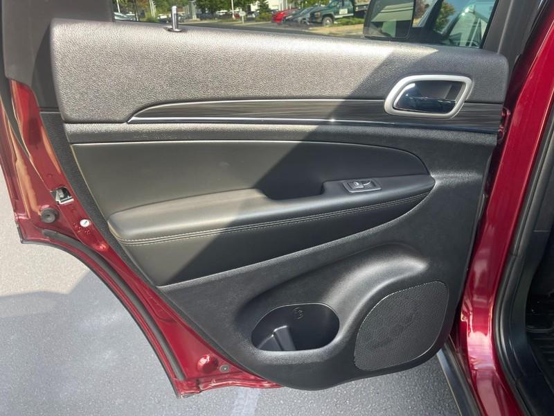 used 2022 Jeep Grand Cherokee car, priced at $32,999