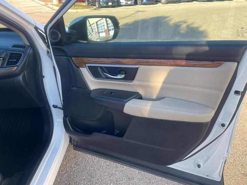 used 2017 Honda CR-V car, priced at $22,995