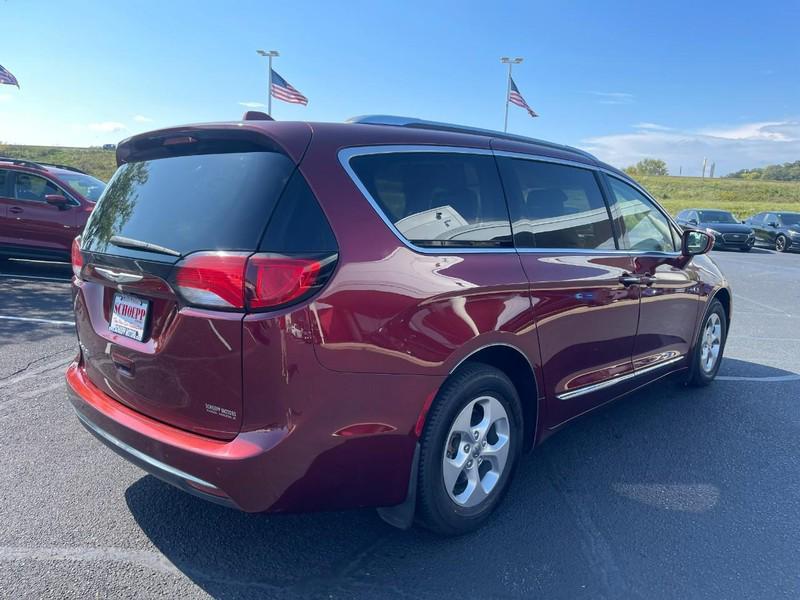 used 2017 Chrysler Pacifica car, priced at $17,993