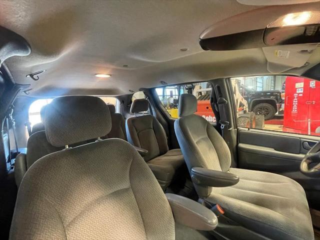 used 2005 Dodge Caravan car, priced at $6,500