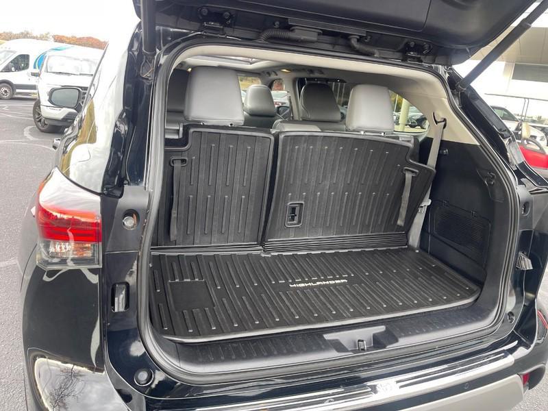 used 2021 Toyota Highlander car, priced at $36,506