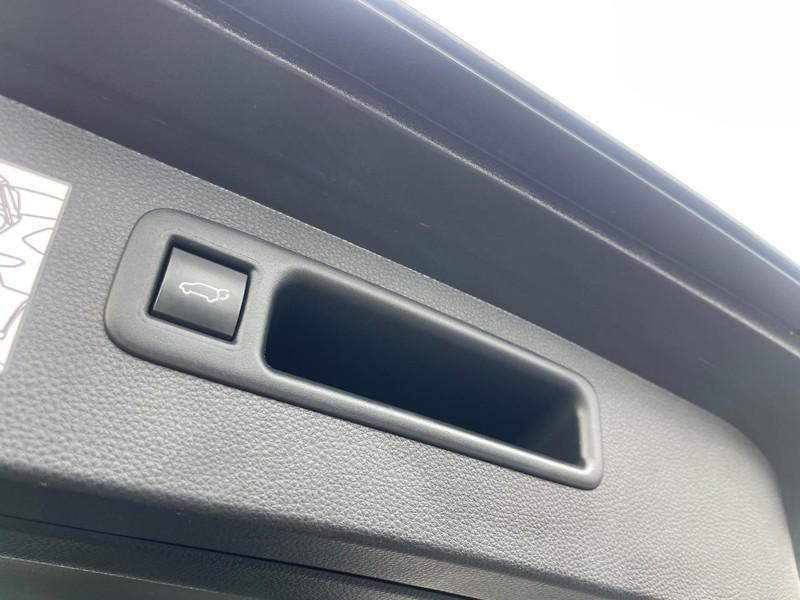 used 2021 Toyota Highlander car, priced at $36,506