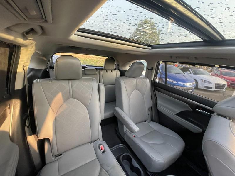 used 2021 Toyota Highlander car, priced at $37,995