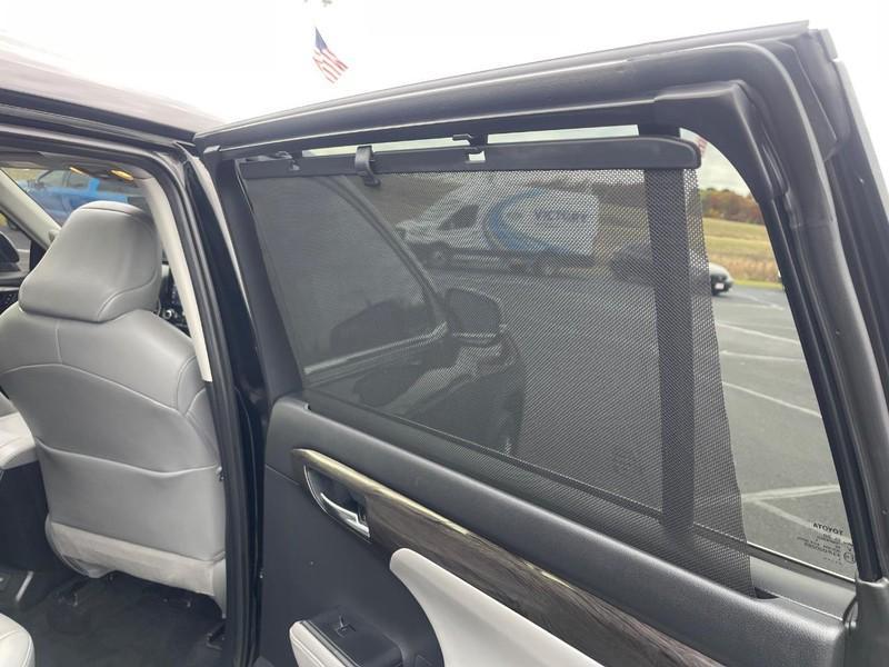 used 2021 Toyota Highlander car, priced at $36,506