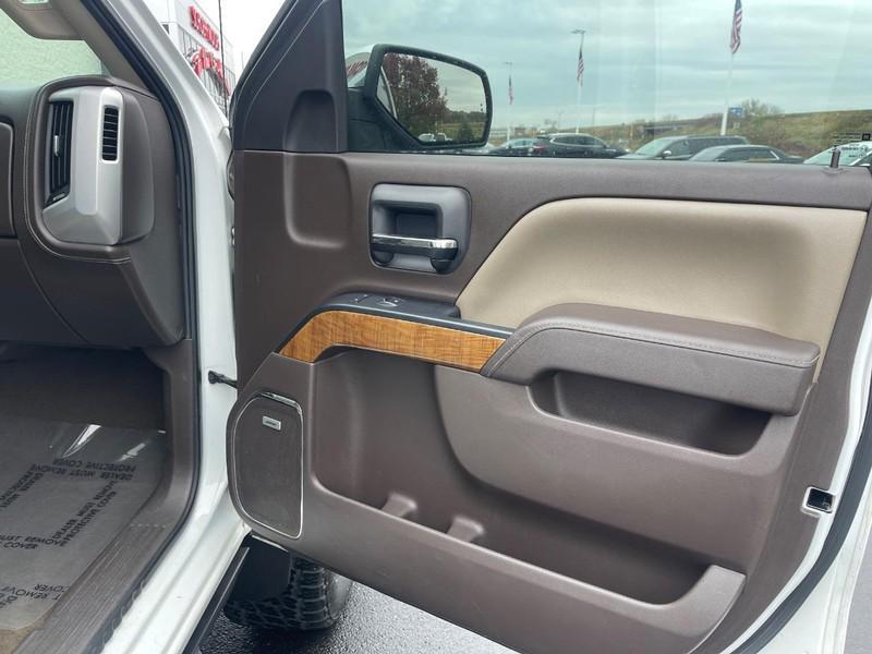 used 2016 GMC Sierra 1500 car, priced at $27,500