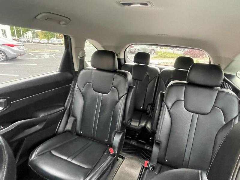 used 2021 Kia Sorento Hybrid car, priced at $25,996