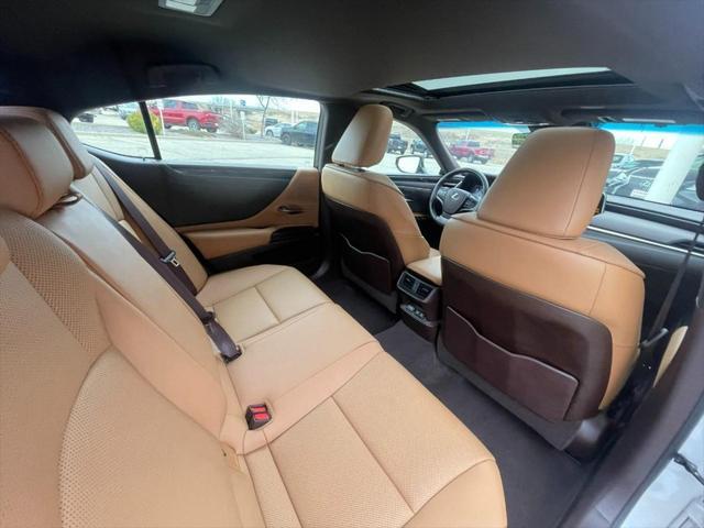 used 2020 Lexus ES 350 car, priced at $31,993