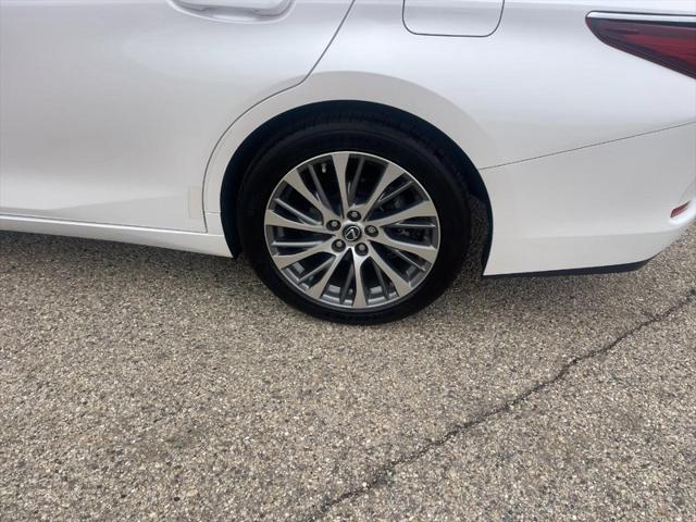 used 2020 Lexus ES 350 car, priced at $31,993