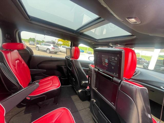 used 2020 Chrysler Pacifica car, priced at $33,503