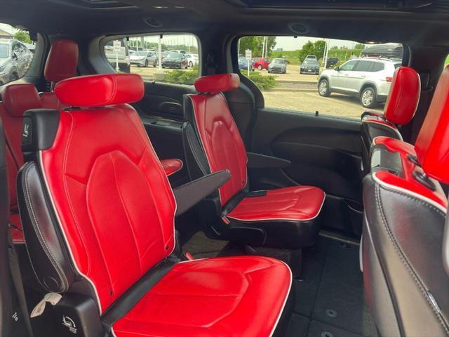 used 2020 Chrysler Pacifica car, priced at $33,503