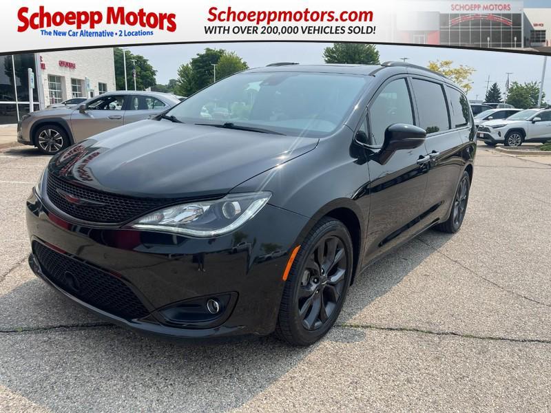 used 2020 Chrysler Pacifica car, priced at $30,993