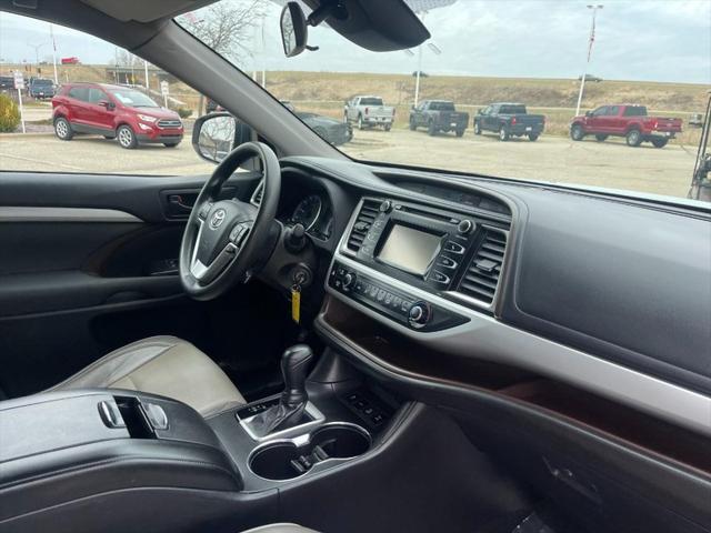 used 2018 Toyota Highlander car, priced at $18,500