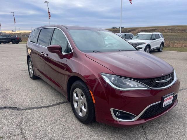 used 2020 Chrysler Pacifica Hybrid car, priced at $19,999
