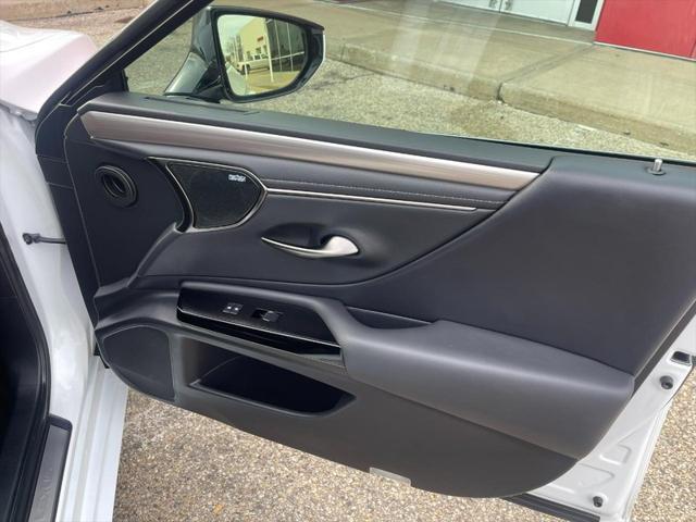 used 2022 Lexus ES 350 car, priced at $40,993