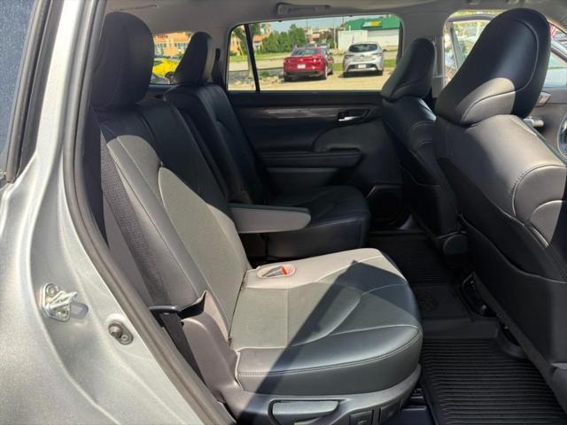 used 2020 Toyota Highlander car, priced at $29,954