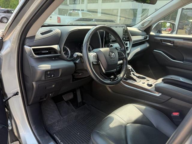 used 2020 Toyota Highlander car, priced at $29,954
