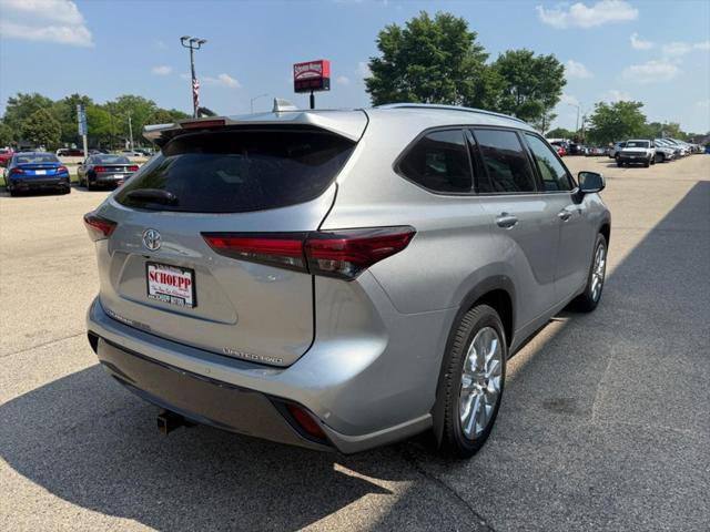 used 2020 Toyota Highlander car, priced at $29,954