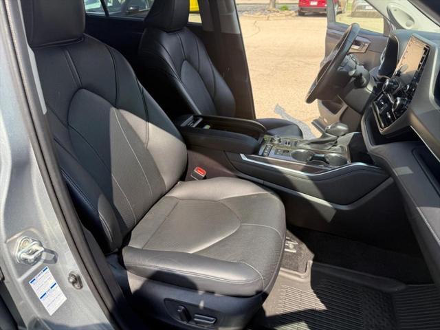 used 2020 Toyota Highlander car, priced at $29,954