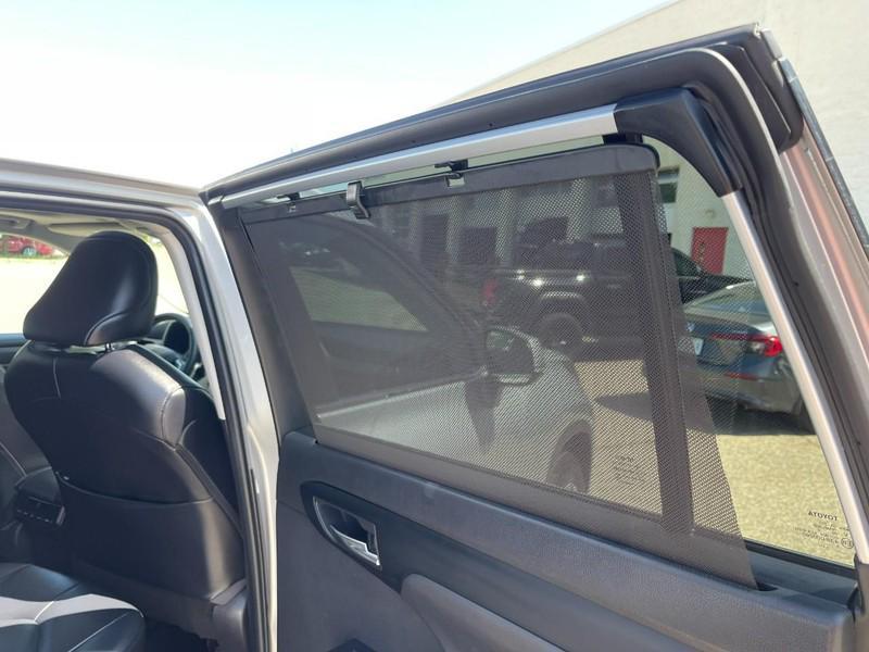 used 2022 Toyota Highlander Hybrid car, priced at $32,999