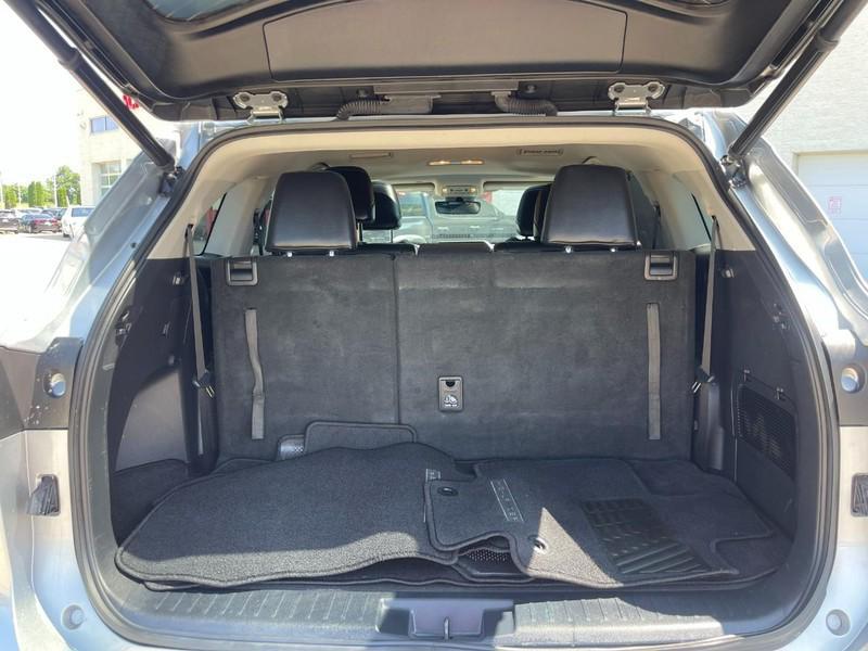 used 2022 Toyota Highlander Hybrid car, priced at $32,999