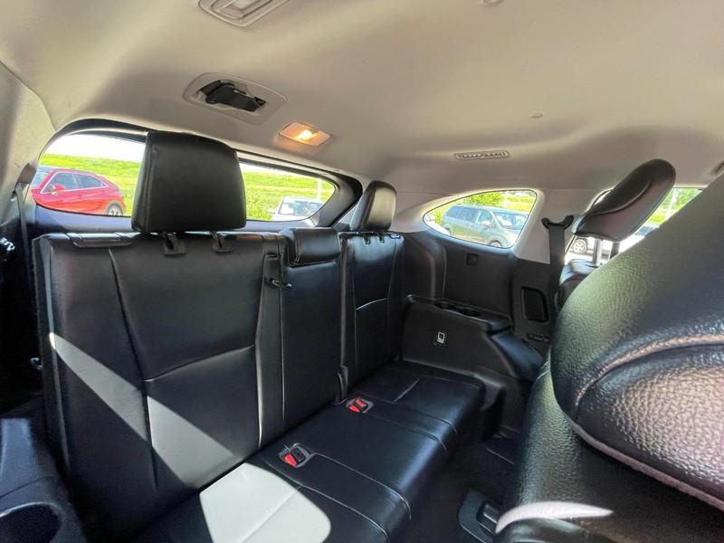used 2022 Toyota Highlander Hybrid car, priced at $32,999