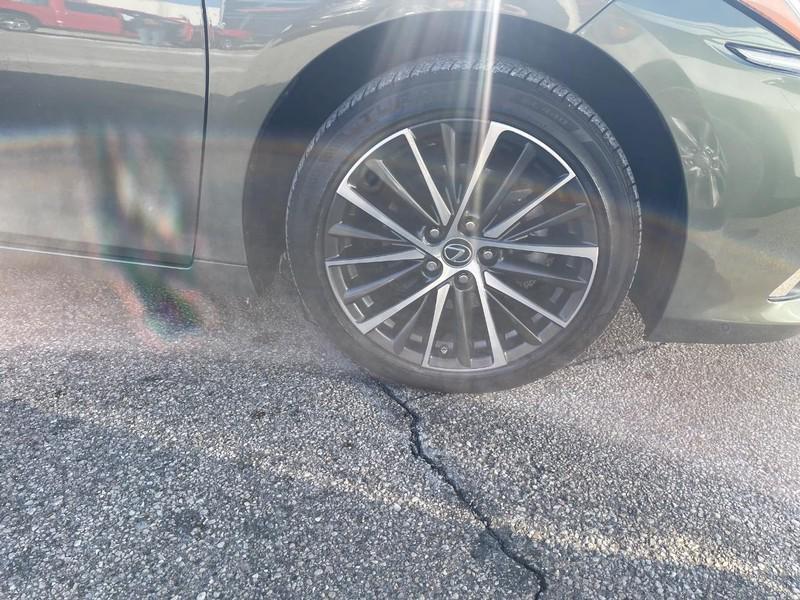 used 2022 Lexus ES 350 car, priced at $35,992