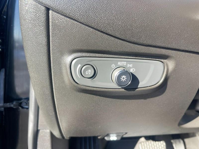 used 2022 Chevrolet Equinox car, priced at $17,996