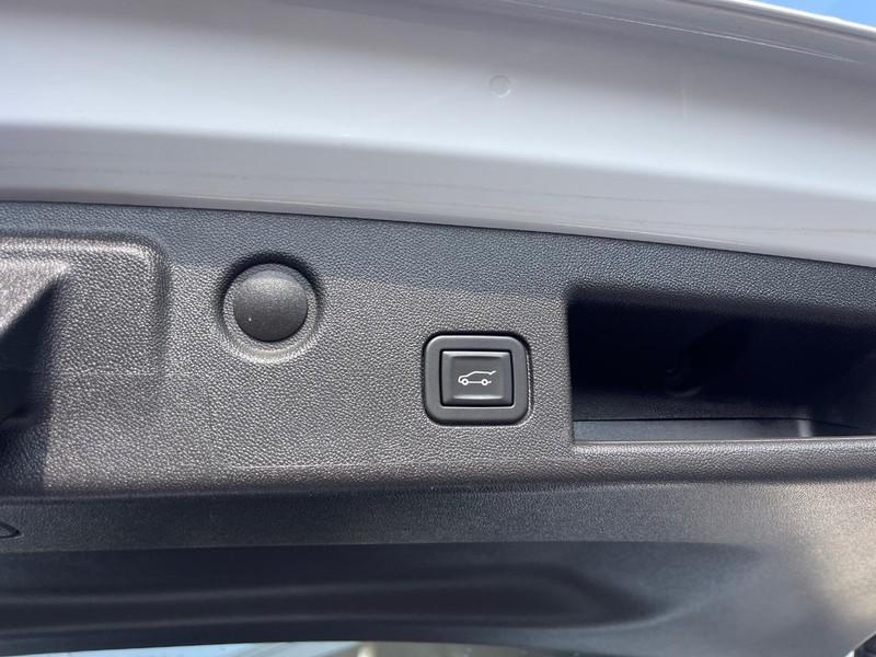 used 2023 Chevrolet Equinox car, priced at $22,998