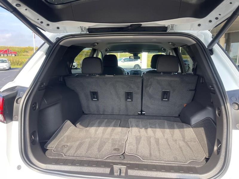 used 2023 Chevrolet Equinox car, priced at $22,998