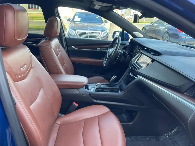 used 2023 Cadillac XT5 car, priced at $40,650