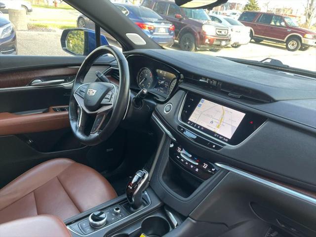 used 2023 Cadillac XT5 car, priced at $40,650