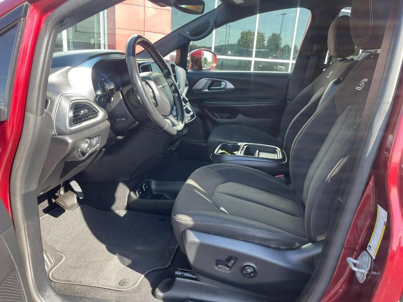 used 2021 Chrysler Pacifica car, priced at $23,883