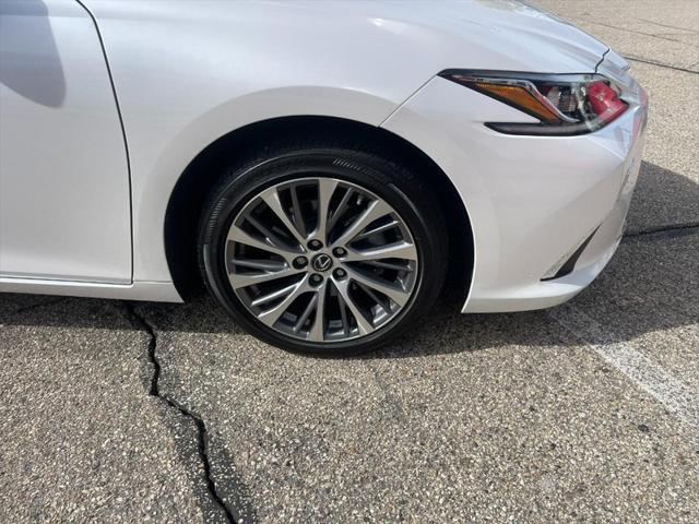 used 2019 Lexus ES 350 car, priced at $33,353