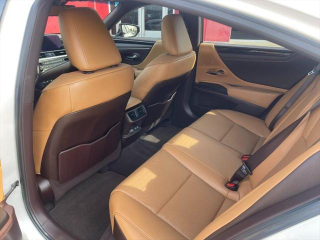 used 2019 Lexus ES 350 car, priced at $33,353