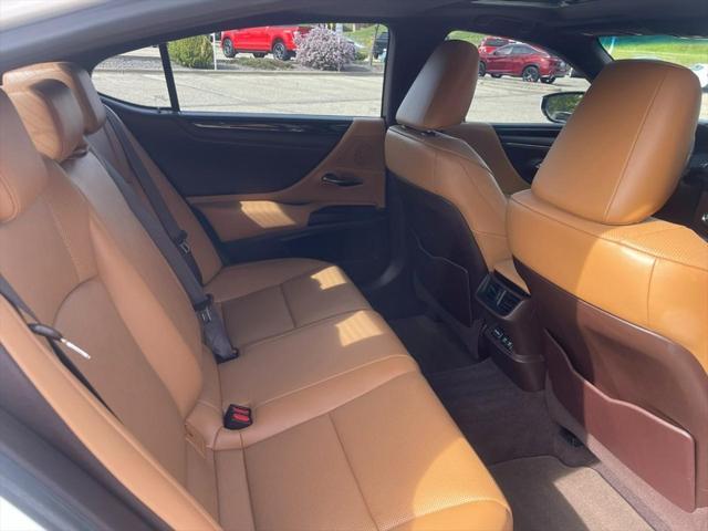 used 2019 Lexus ES 350 car, priced at $33,353
