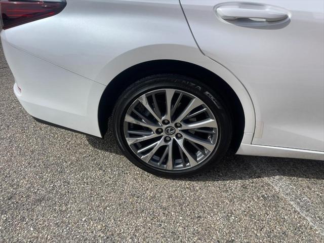 used 2019 Lexus ES 350 car, priced at $33,353