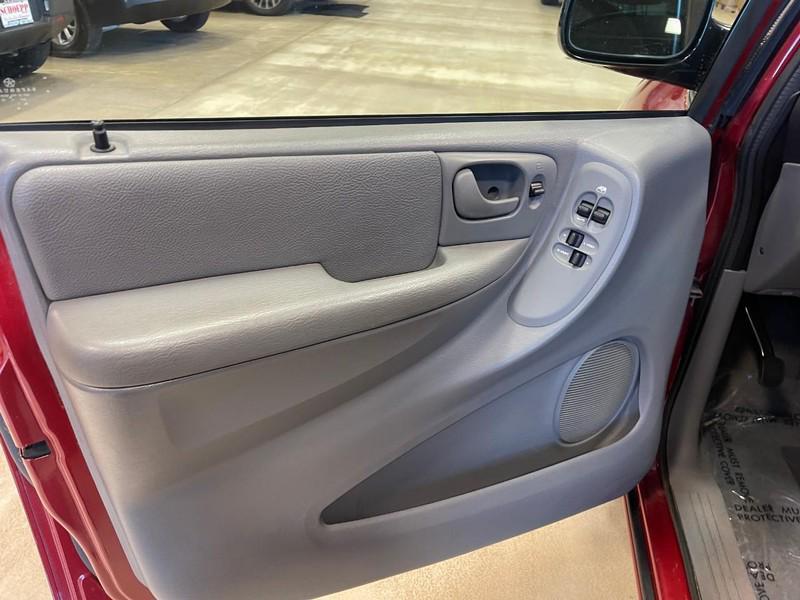 used 2005 Dodge Caravan car, priced at $5,500