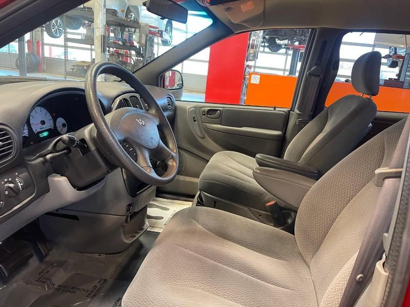 used 2005 Dodge Caravan car, priced at $5,500