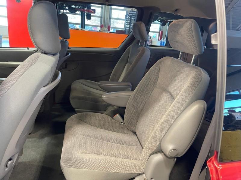 used 2005 Dodge Caravan car, priced at $5,500