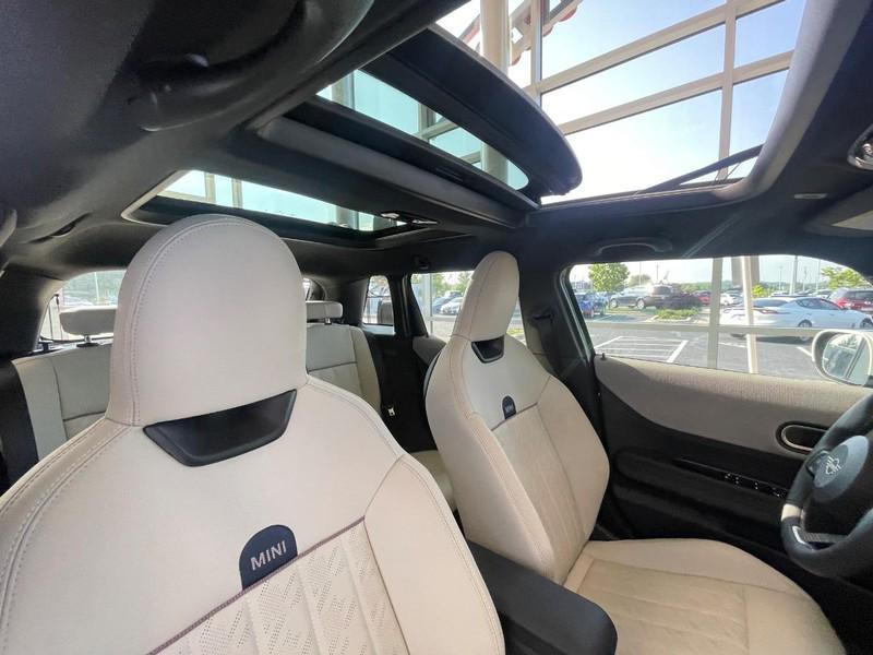 used 2025 MINI Hardtop car, priced at $33,990