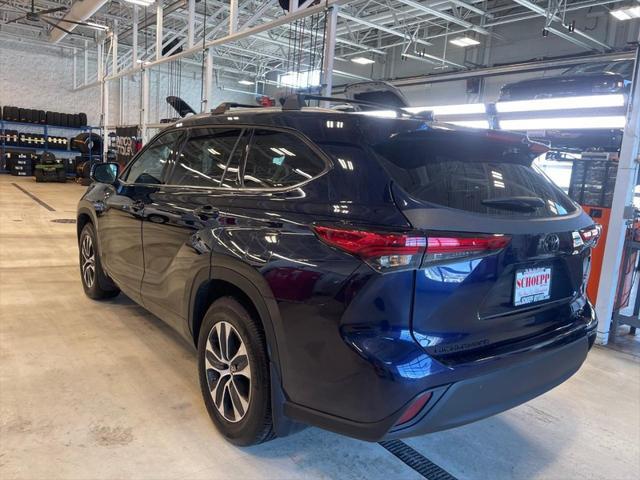 used 2021 Toyota Highlander car, priced at $38,993