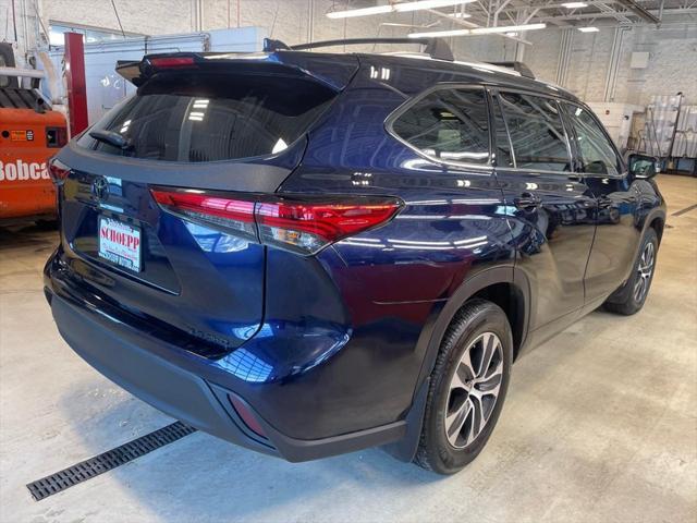 used 2021 Toyota Highlander car, priced at $38,993