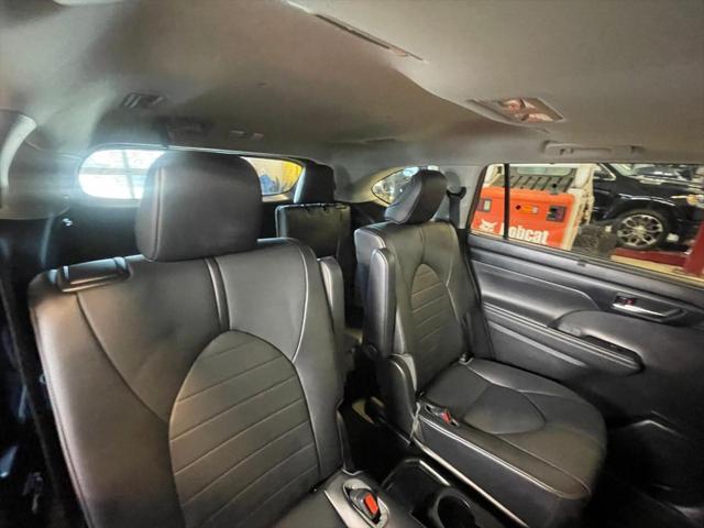 used 2021 Toyota Highlander car, priced at $38,993