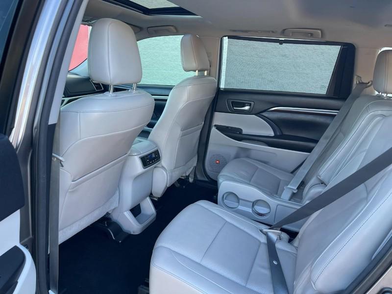 used 2015 Toyota Highlander car, priced at $18,503