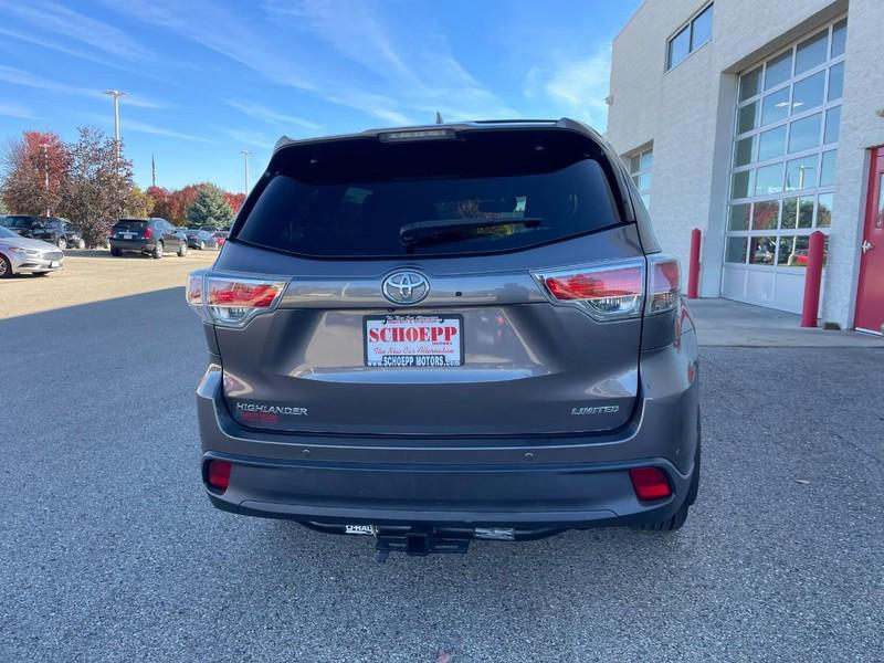 used 2015 Toyota Highlander car, priced at $18,503