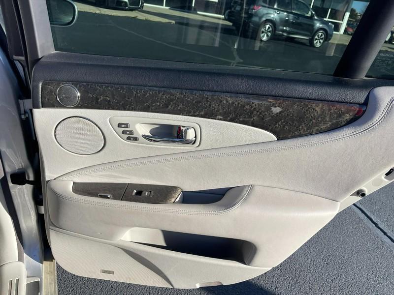 used 2007 Lexus LS 460 car, priced at $5,750