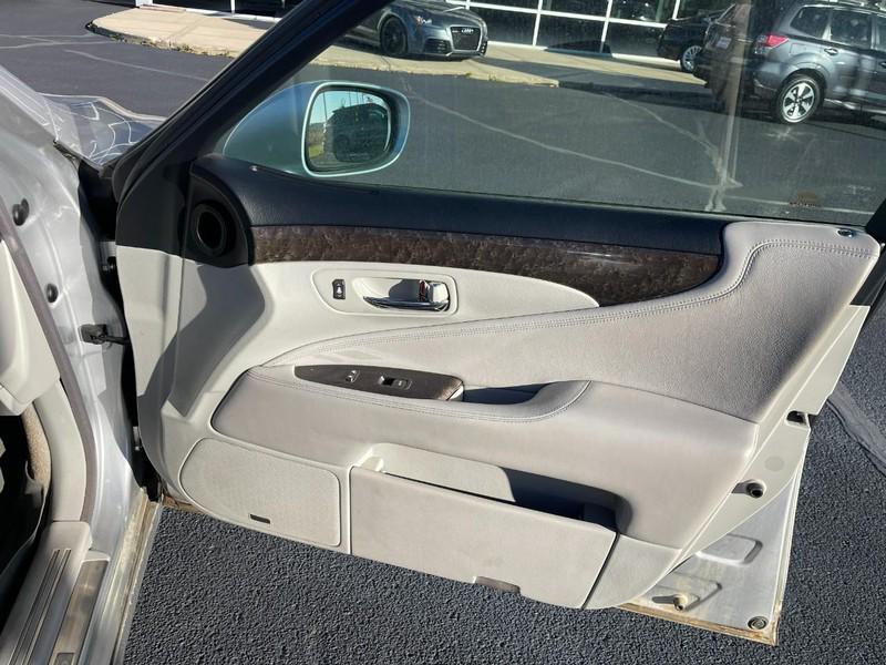 used 2007 Lexus LS 460 car, priced at $5,750