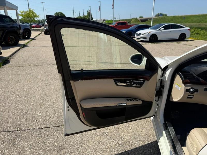 used 2009 Mercedes-Benz S-Class car, priced at $23,990