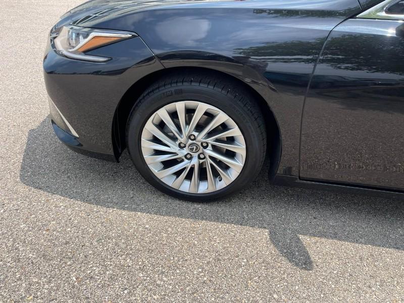 used 2021 Lexus ES 350 car, priced at $39,993