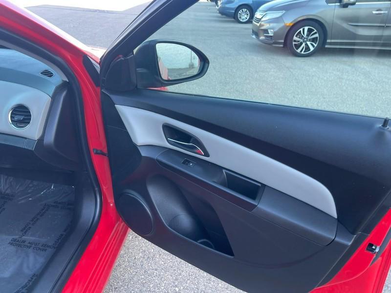 used 2014 Chevrolet Cruze car, priced at $8,950